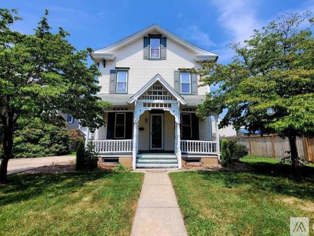 3 BR, 2 BA Apartment 431 Front St, Northumberland, PA 17857