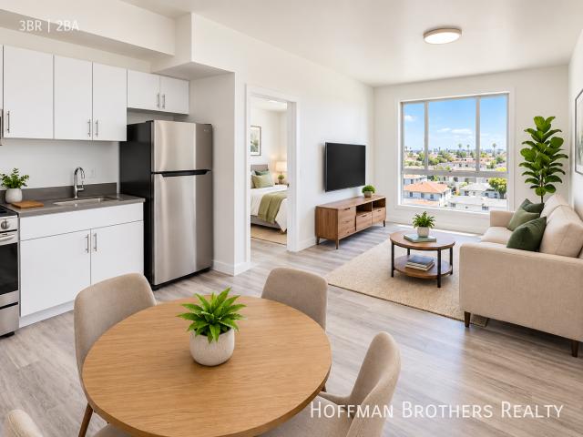 3 BR, 2 BA Apartment 4324 Vermont Ave, Los Angeles, CA 90037