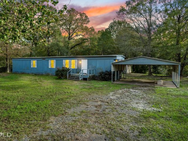 3 BR, 2 BA Apartment 435 Dixie Lake Road, Waskom, TX 75692