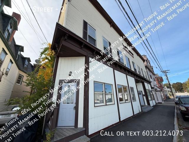3 BR, 2 BA Apartment 4 Depot Street, Pittsfield, NH 03263