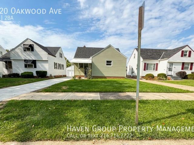 3 BR, 2 BA Apartment 5420 Oakwood Ave, Maple Heights, OH 44137