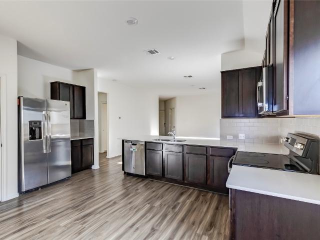 3 BR, 2 BA Apartment 545 Greatest Gift Way, Jarrell, TX 76537