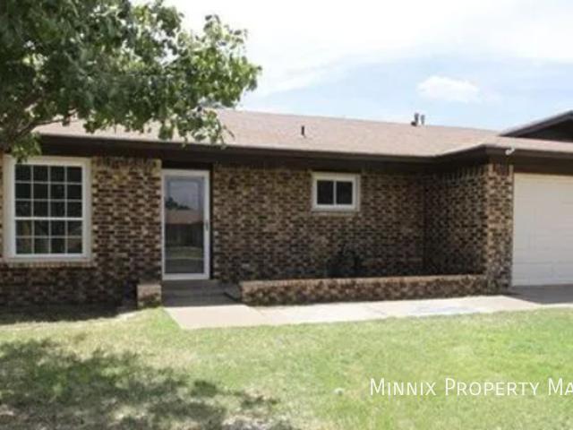 5 BR, 2 BA Apartment 5523 2nd St Lubbock, TX 79416