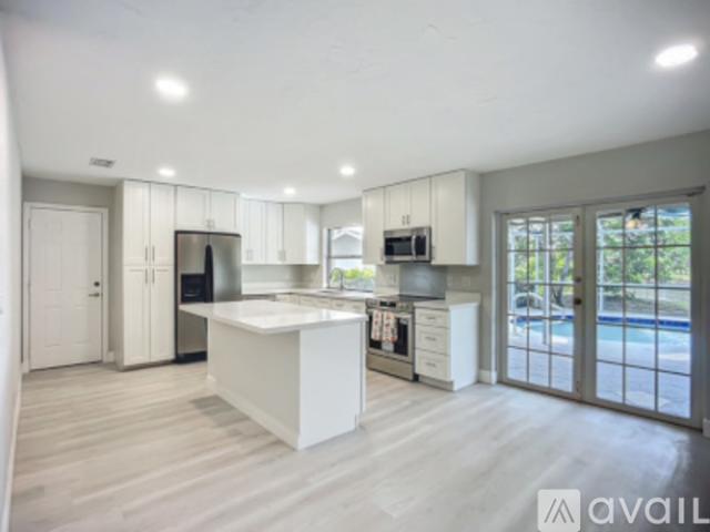 3 BR, 2 BA Apartment 5542 32nd Ave SW, Naples, FL 34116