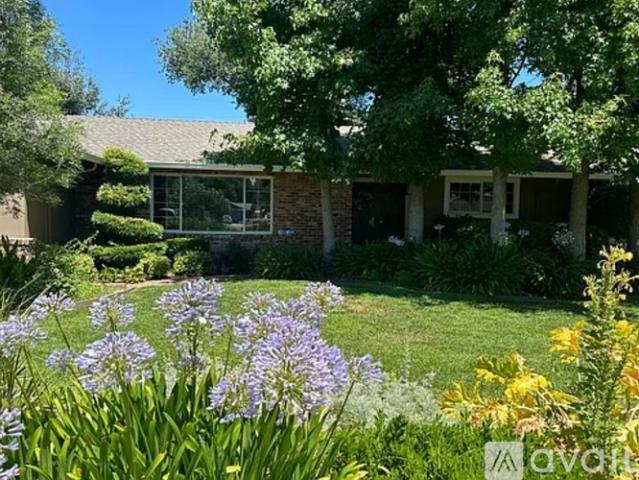 3 BR, 2 BA Apartment 554 Loma Vista Drive, Redding, CA 96002