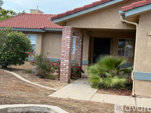 3 BR, 2 BA Apartment 5568 W Calimyrna Ave, Unit 1, Fresno, CA 93722
