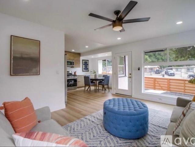 3 BR, 2 BA Apartment 5610 Streamview Drive, San Diego, CA 92105