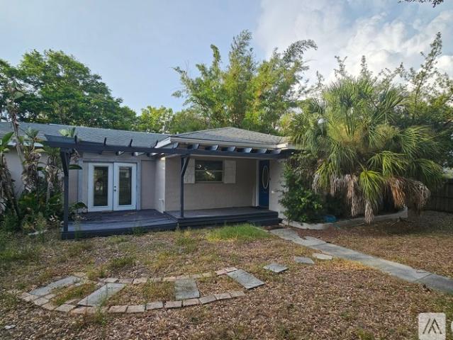 3 BR, 2 BA Apartment 5655 1st Avenue North, St. Petersburg, FL 33710