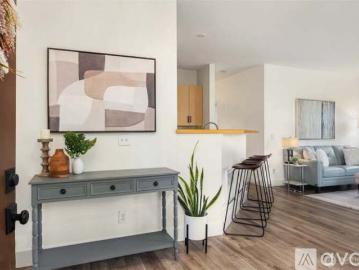 3 BR, 2 BA Apartment 566 241st Lane Southeast, Unit Cameray, Sammamish, WA 98074