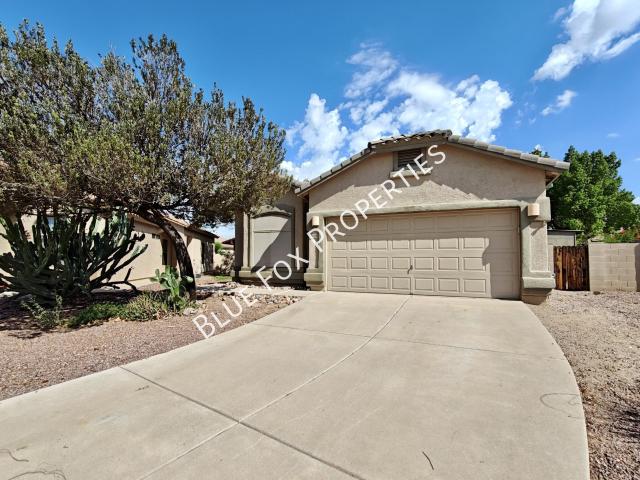 3 BR, 2 BA Apartment 5680 W Shady Grove Dr, Tucson, AZ 85742
