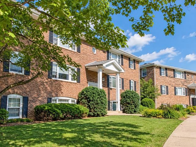 3 BR, 2 BA Apartment 570 S Church Street, Decatur, IL 62522