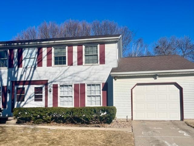 3 BR, 2 BA Apartment 5768 Williamsburg Way, Unit 2, Fitchburg, WI 53719