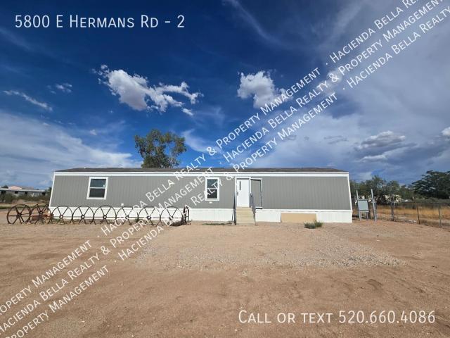 3 BR, 2 BA Apartment 5800 E Hermans Rd, Tucson, AZ 85756