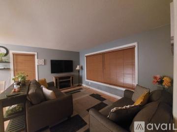 3 BR, 2 BA Apartment 582 State Street, Saint Paul, MN 55107