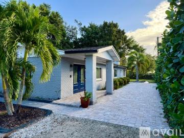3 BR, 2 BA Apartment 5870 North Courtenay Parkway, Unit 1, Merritt Island, FL 32953