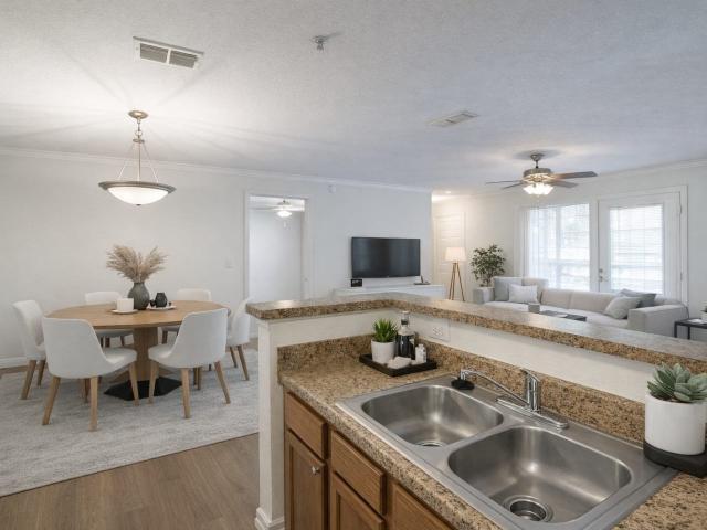 3 BR, 2 BA Apartment 5900 Townsend Road Unit 0528, Jacksonville, FL 32244