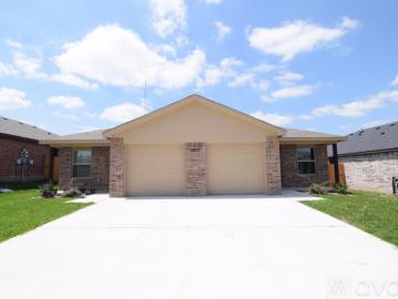 3 BR, 2 BA Apartment 5910 Harriet Tubman Ave, Unit B, Killeen, TX 76543