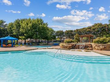 3 BR, 2 BA Apartment 5001 Golden Triangle Boulevard Unit 0611, Keller, TX 76244