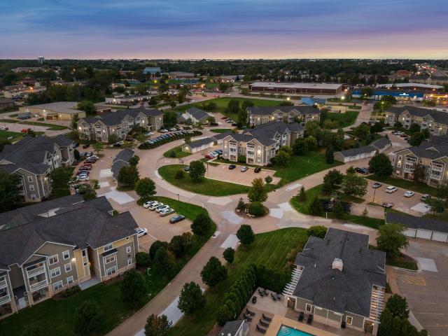 3 BR, 2 BA Apartment 5001 Sheridan Street Unit 136, Davenport, IA 52806