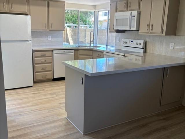 3 BR, 2 BA Apartment 5001 W Carol Ave, Glendale, AZ 85302