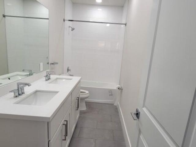 3 BR, 2 BA Apartment 5004 Jones Drive, Lehigh Acres, FL 33973