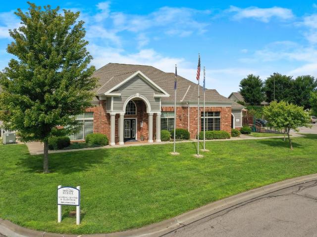 3 BR, 2 BA Apartment 509 Stone Dr Unit 7 7301, Manhattan, KS 66503