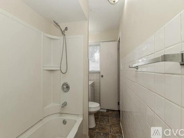 3 BR, 2 BA Apartment 5115 Jarlath Avenue, Skokie, IL 60077