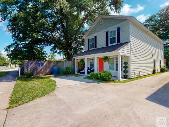 3 BR, 2 BA Apartment 511 S 10th Street Unit 1, Willmington NC, NC 28401