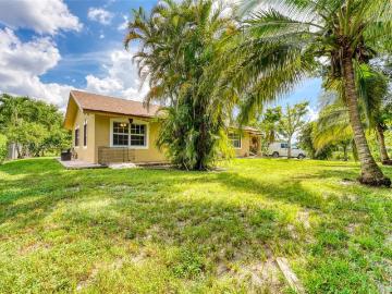 3 BR, 2 BA Apartment 5130 Southwest 208th Lane, Southwest Ranches, FL 33332