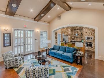 3 BR, 2 BA Apartment 5151 Village Fair Drive Unit 14210, Dallas, TX 75224