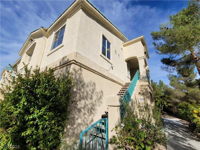 3 BR, 2 BA Apartment 5155 West Tropicana Ave, Las Vegas, NV 89103