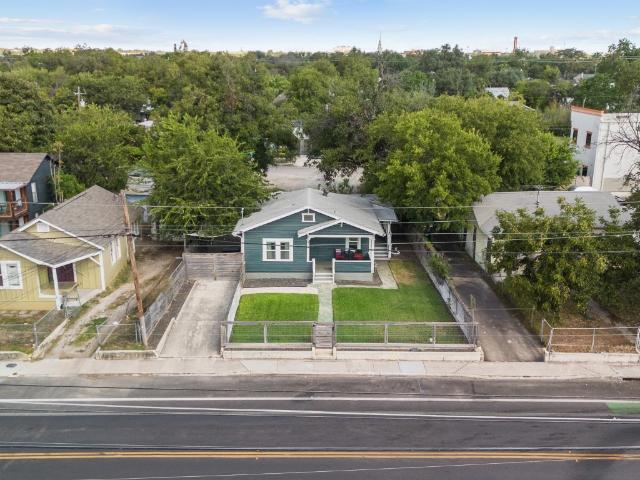 3 BR, 2 BA Apartment 519 East Ashby Place, San Antonio, TX 78212