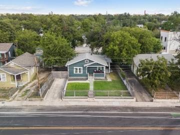 3 BR, 2 BA Apartment 519 East Ashby Place, San Antonio, TX 78212