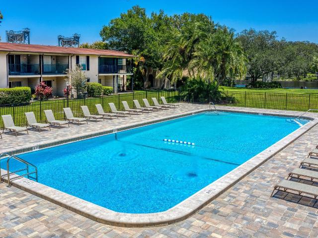 3 BR, 2 BA Apartment 5205 North Boulevard Unit 011, Tampa, FL 33603