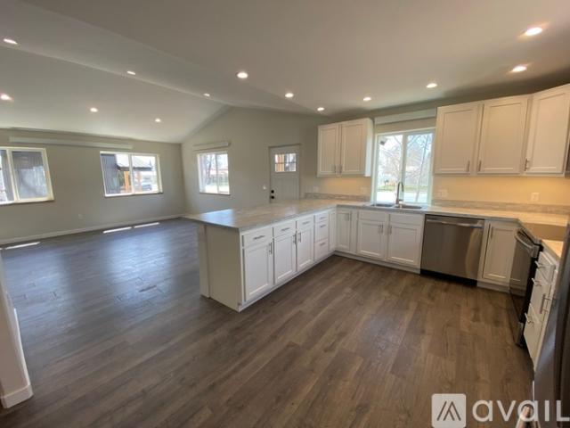 3 BR, 2 BA Apartment 520 N Taylor St, Unit A, Gunnison, CO 81230