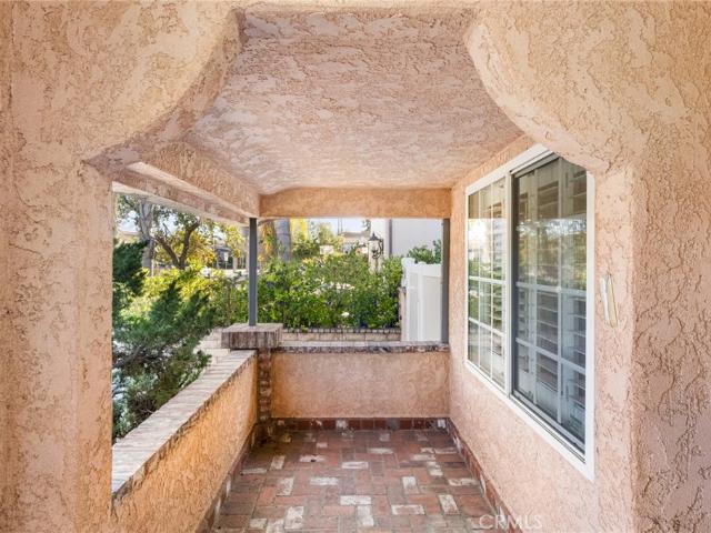 3 BR, 2 BA Apartment 5227 Bellaire Avenue, Valley Village, CA 91607