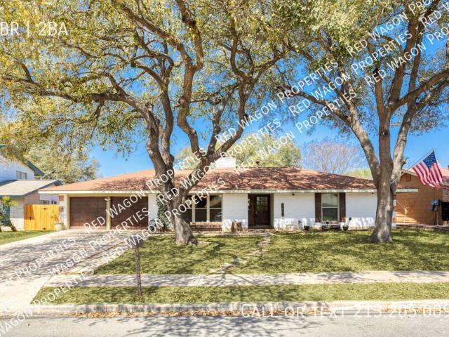 3 BR, 2 BA Apartment 5259 Prince Valiant Dr, San Antonio, TX 78218