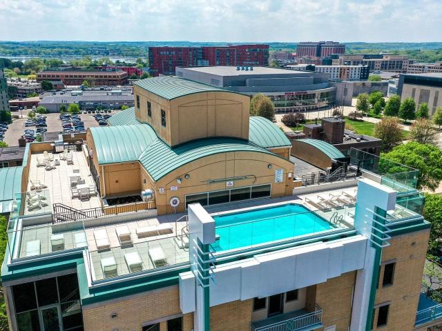 3 BR, 2 BA Apartment 535 W Johnson St Unit Entire Unit Priced By Bed, Madison, WI 53703