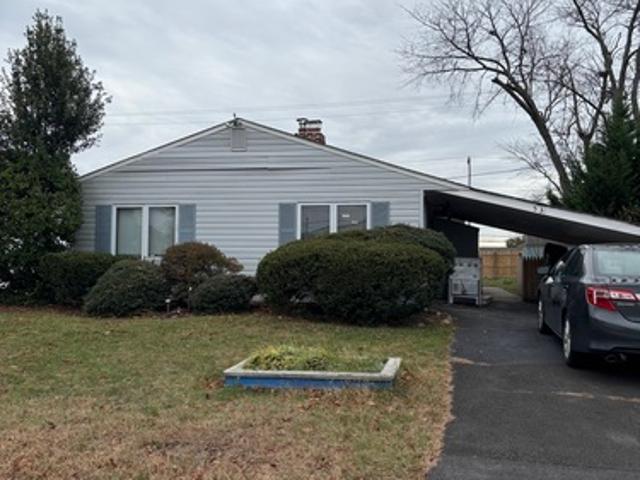 3 BR, 2 BA Apartment 53 Pinewood Dr, Levittown, PA 19054