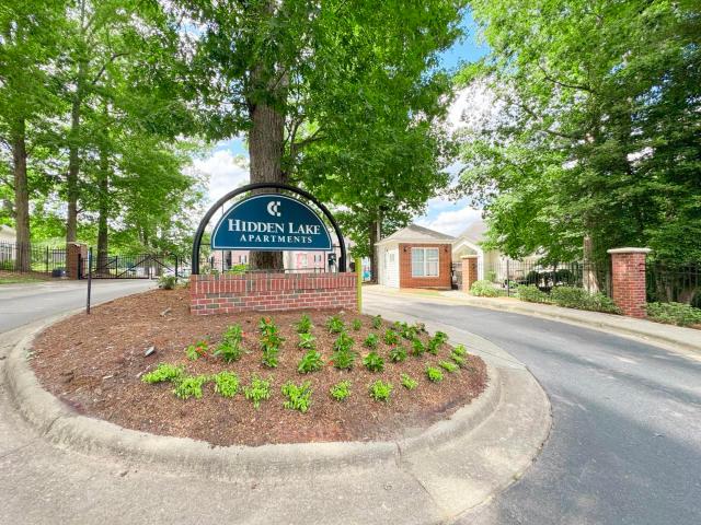 3 BR, 2 BA Apartment 6406 Hidden Lake Loop Unit 216, Fayetteville, NC 28304