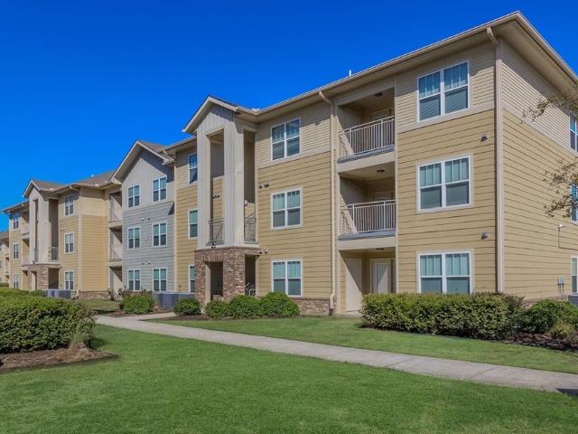 3 BR, 2 BA Apartment 6454 Airline Hwy, Baton Rouge, LA 70806