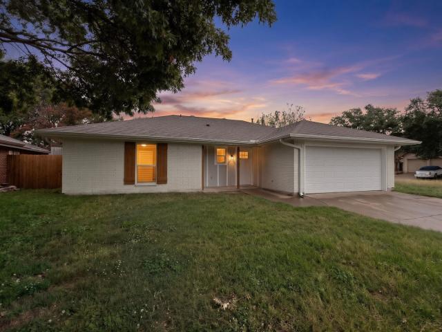 3 BR, 2 BA Apartment 6561 Alta Vista Dr, Watauga, TX 76148