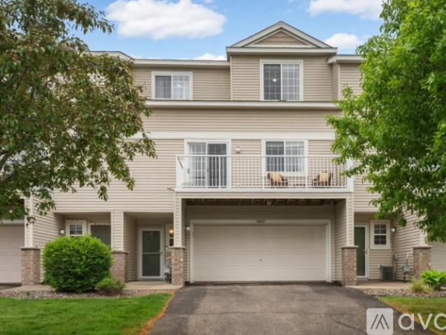 3 BR, 2 BA Apartment 6603 Olive Lane North, Unit 6603, Maple Grove, MN 55311