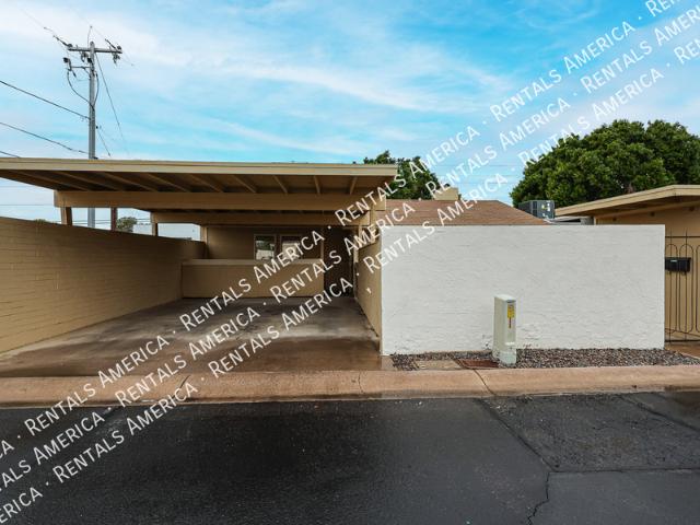 3 BR, 2 BA Apartment 6626 N Majorca Ln W, Phoenix, AZ 85016