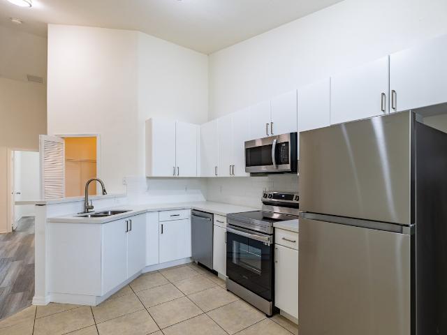 3 BR, 2 BA Apartment 677 NE 35 Avenue Unit 3335 101, Homestead, FL 33033
