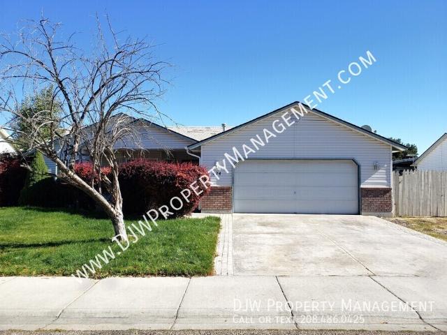 3 BR, 2 BA Apartment 674 N Tall Pine Pl, Meridian, ID 83642