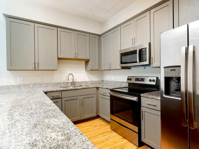 3 BR, 2 BA Apartment 6800 Highway 70 S Unit 3702, Nashville, TN 37221