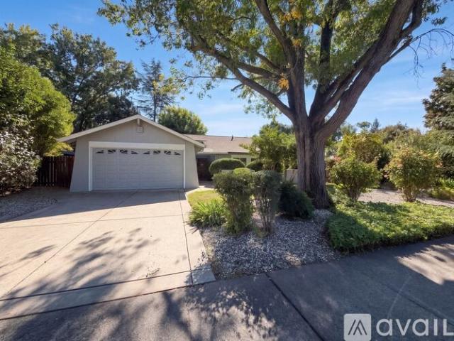 3 BR, 2 BA Apartment 6802 Havenhurst Dr, Sacramento, CA 95831