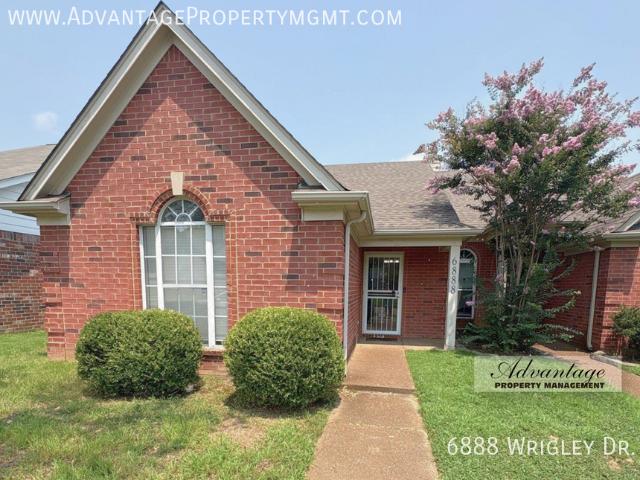 3 BR, 2 BA Apartment 6888 Wrigley Dr Cordova, TN 38018