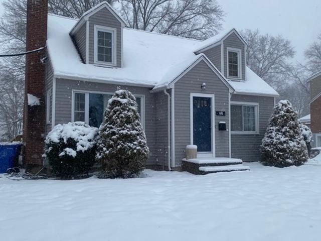 3 BR, 2 BA Apartment 68 Robbins Avenue, Newington, CT 06111